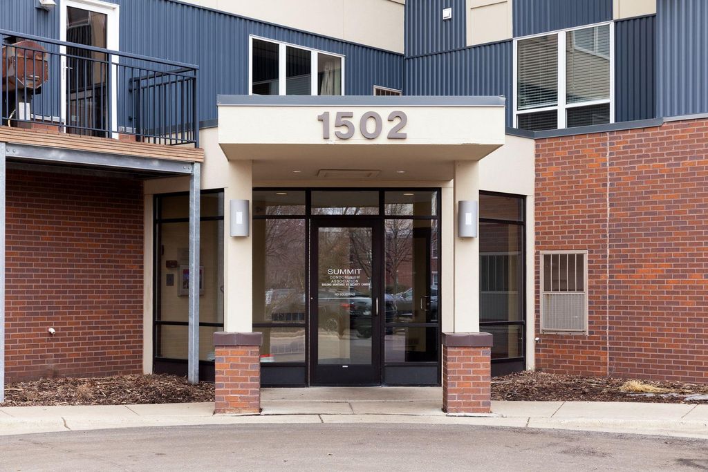 Photo of 1502 5th Street N #303, Hopkins, MN 55305 (MLS # 7077797)