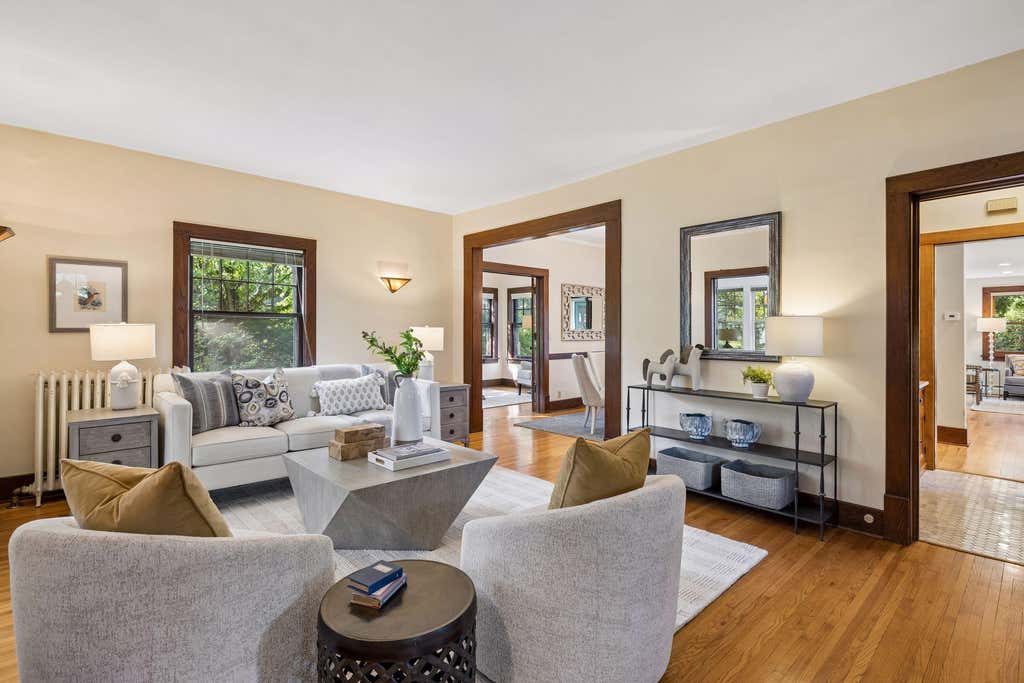 Photo of 4330 Wooddale Avenue, Saint Louis Park, MN 55424 (MLS # 7079810)