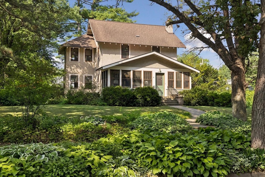 Photo of 4330 Wooddale Avenue, Saint Louis Park, MN 55424 (MLS # 7079810)
