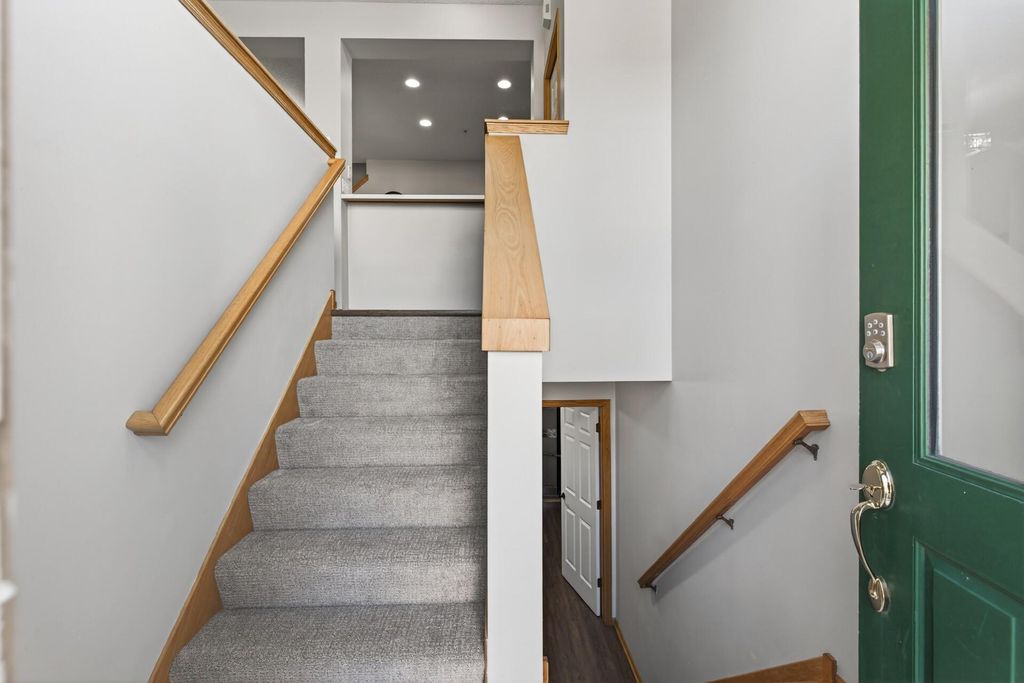 Photo of 13863 54th Avenue N, Plymouth, MN 55446 (MLS # 7009911)