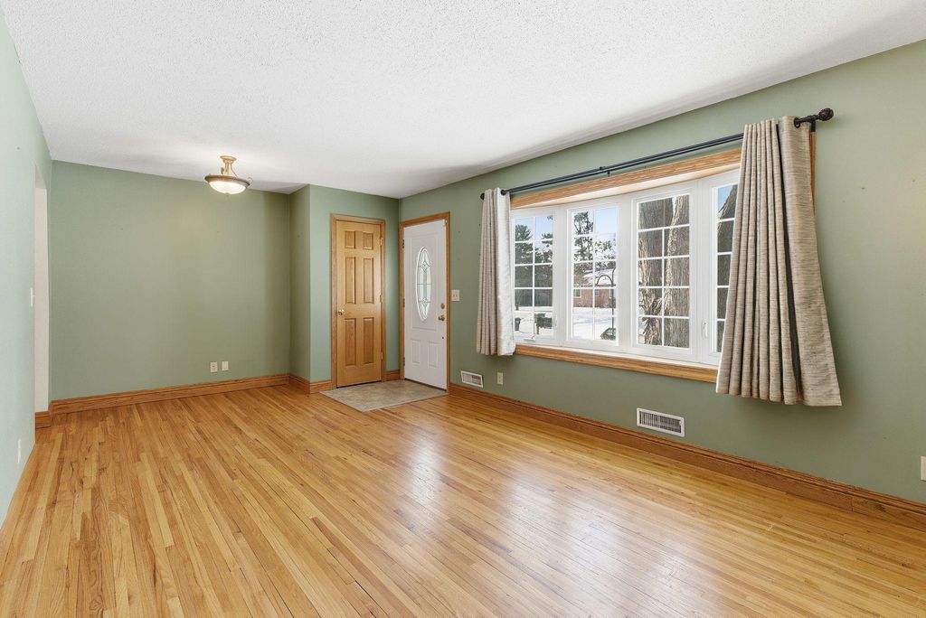 Photo of 10409 Zion Street NW, Coon Rapids, MN 55433 (MLS # 7005928)