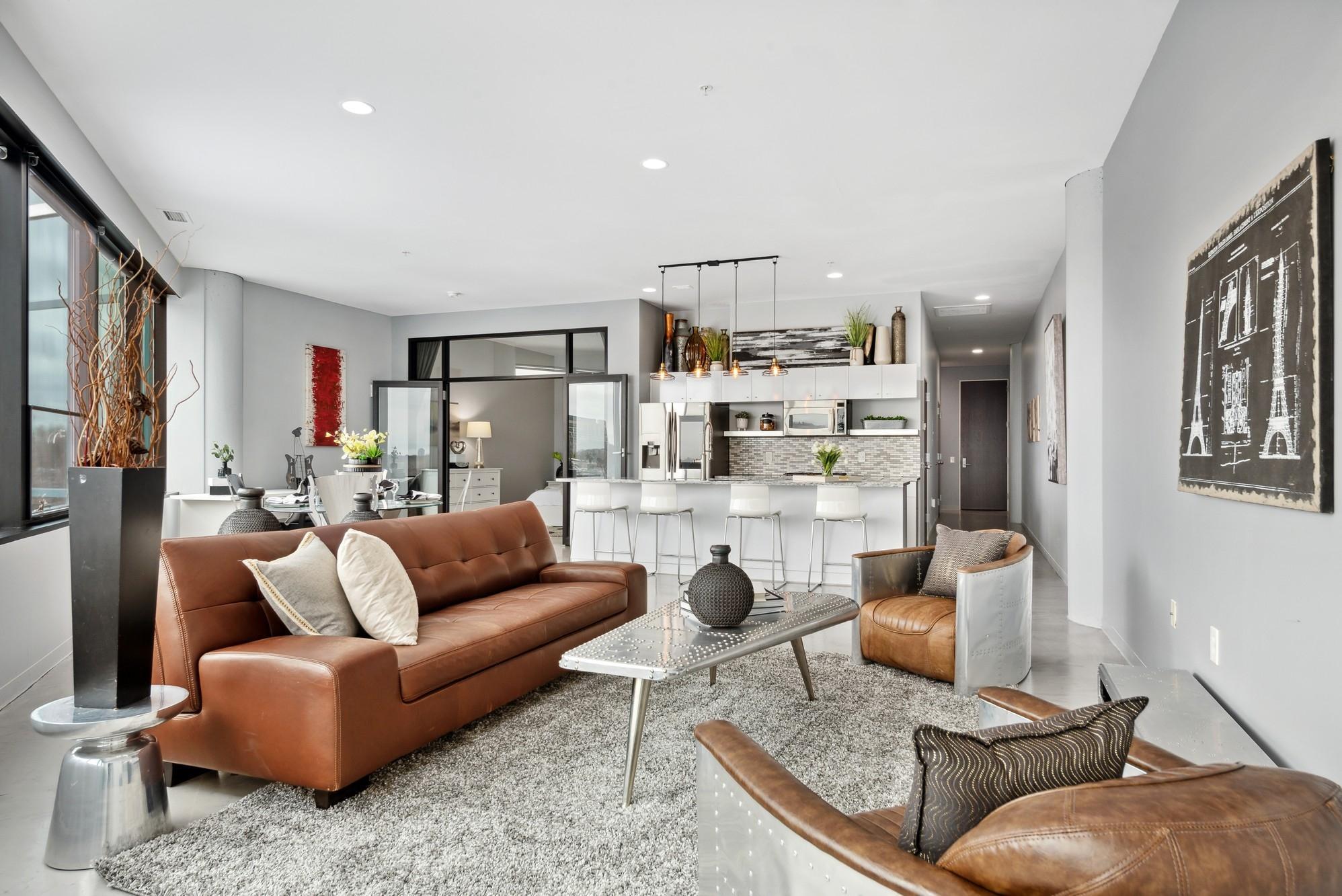 5601 Smetana Drive 608