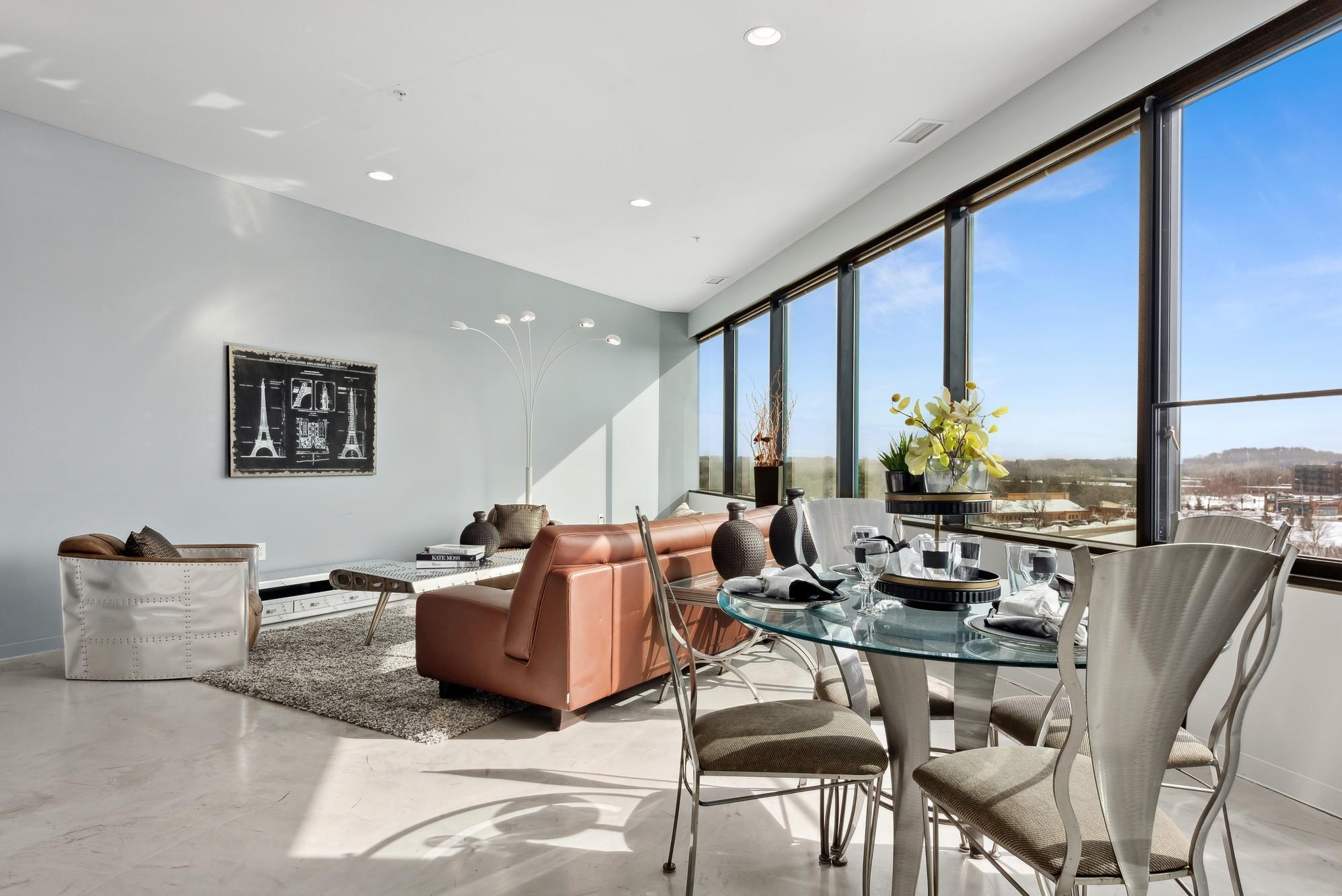 5601 Smetana Drive 608