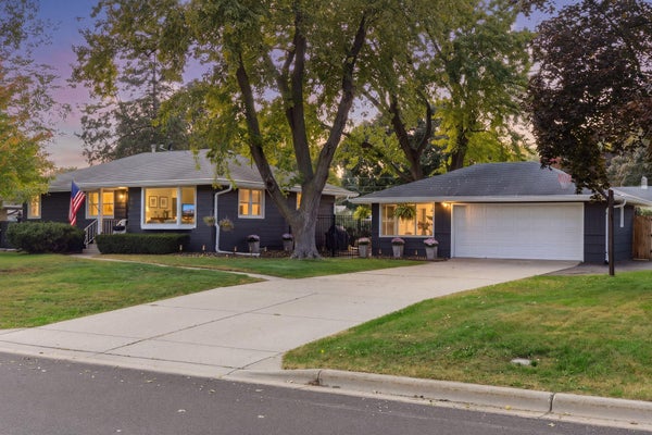 8840 BLOOMINGTON AVE, MINNEAPOLIS, MN 55425 - Image 4b2e611e58c4659c03ab4525b28c599f/1945741024