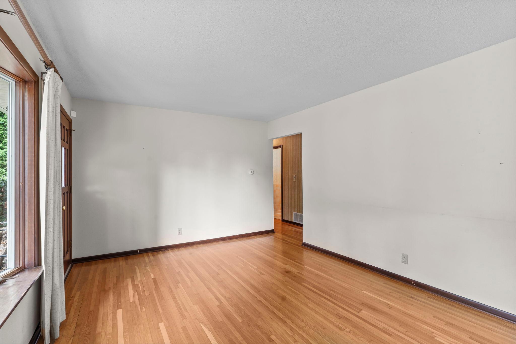 1739 Rose Place