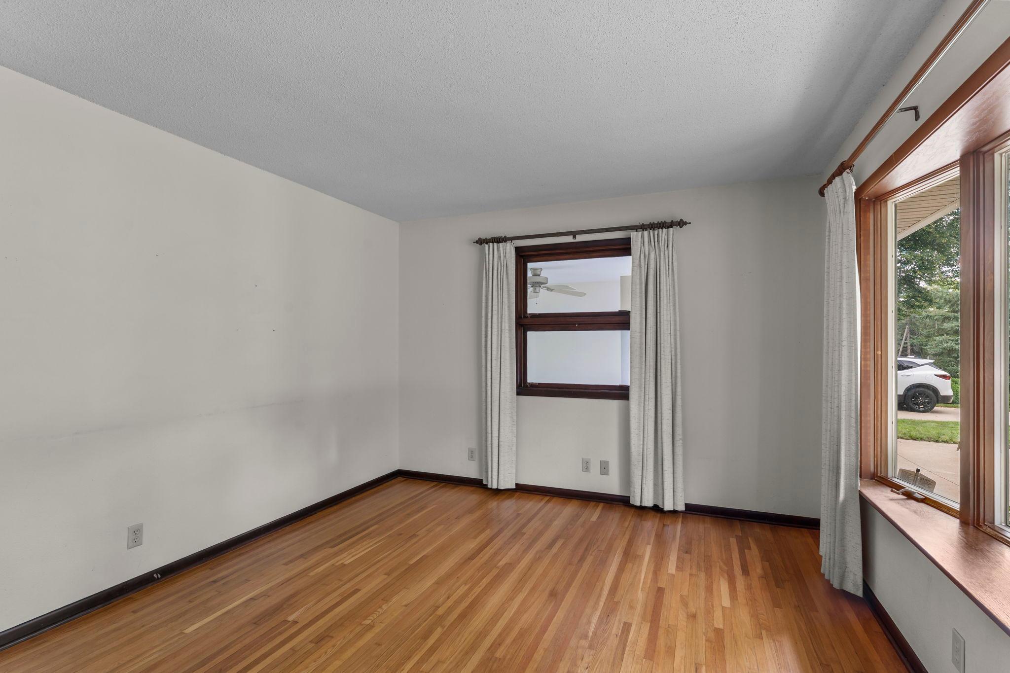 1739 Rose Place