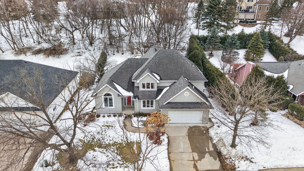 Photo of 1972 Fox Valley Drive SW, Rochester, MN 55902 (MLS # 7022823)