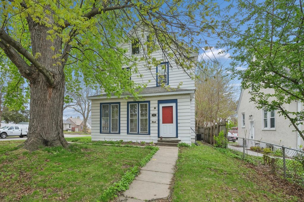 Photo of 1381 White Bear Avenue N, Saint Paul, MN 55106 (MLS # 7062498)