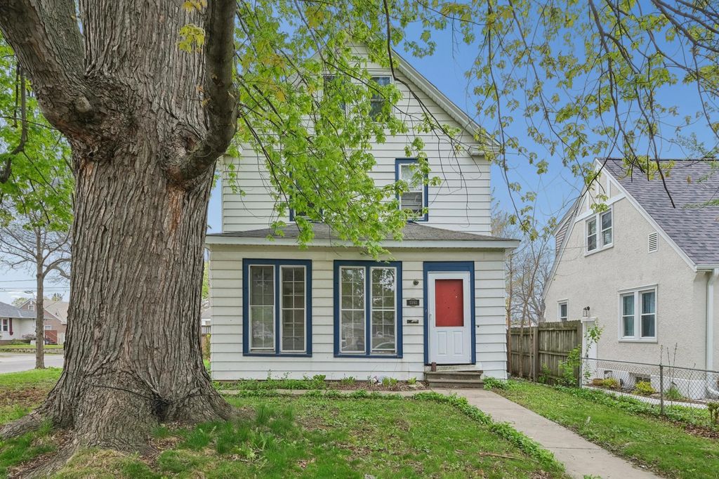 Photo of 1381 White Bear Avenue N, Saint Paul, MN 55106 (MLS # 7062498)
