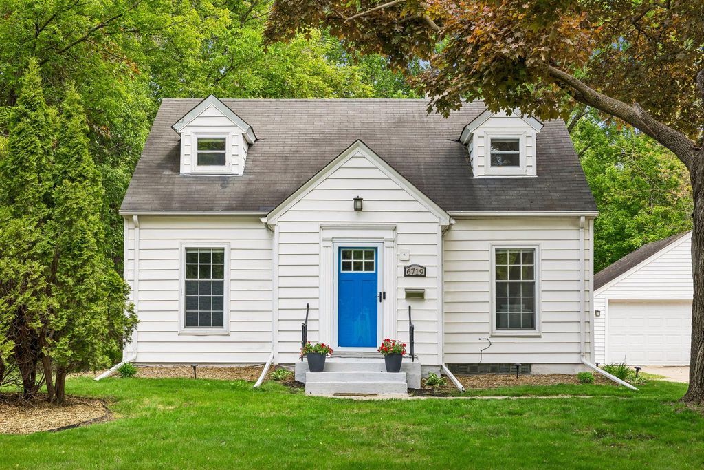Photo of 6719 2nd Avenue S, Richfield, MN 55423 (MLS # 7068922)