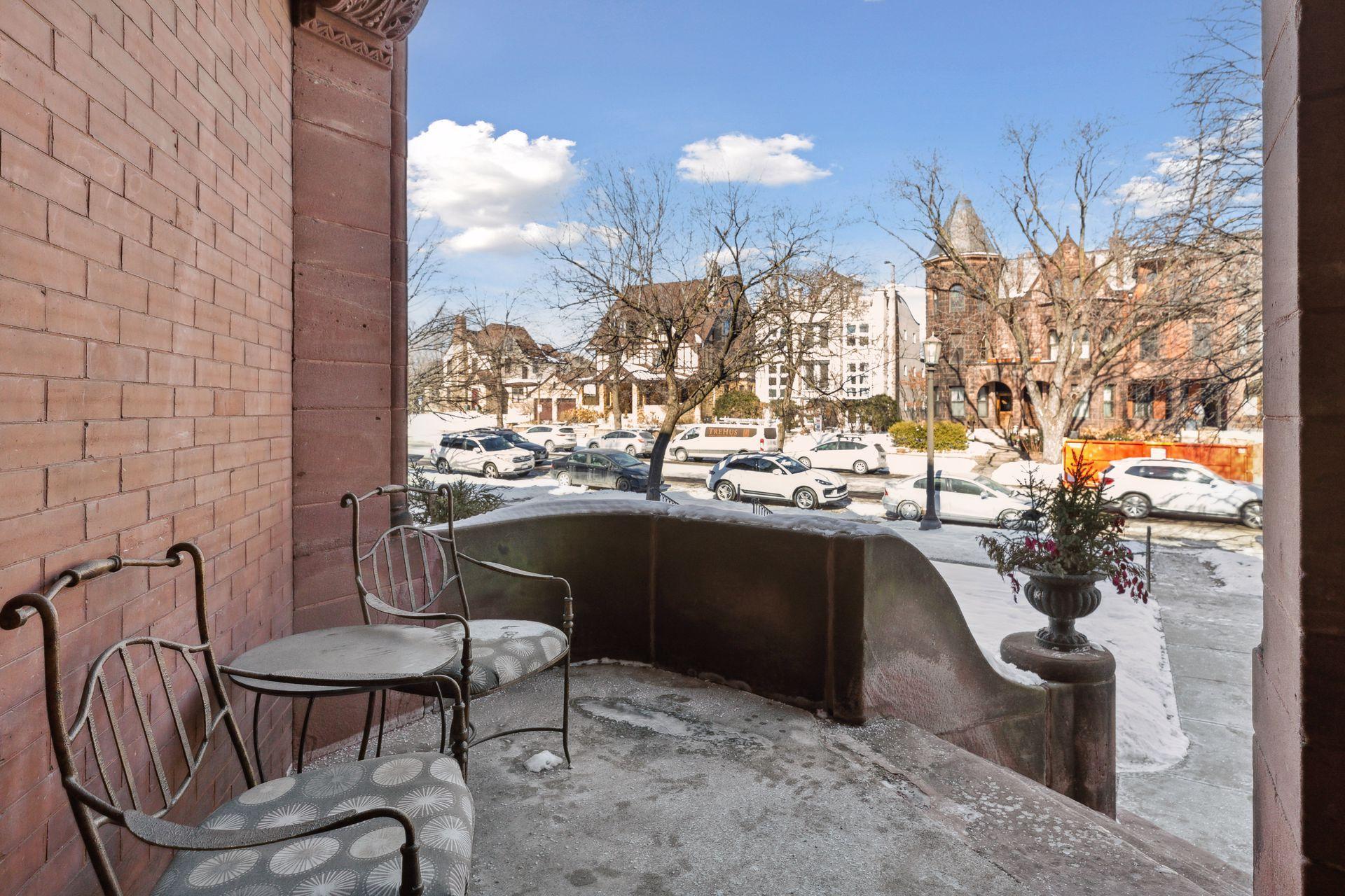 598 Summit Avenue 1