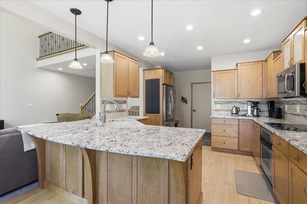 15595 Cherry Path