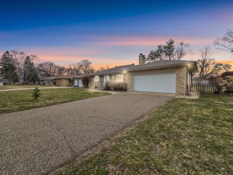 1163 Shryer Avenue W Roseville MN 55113