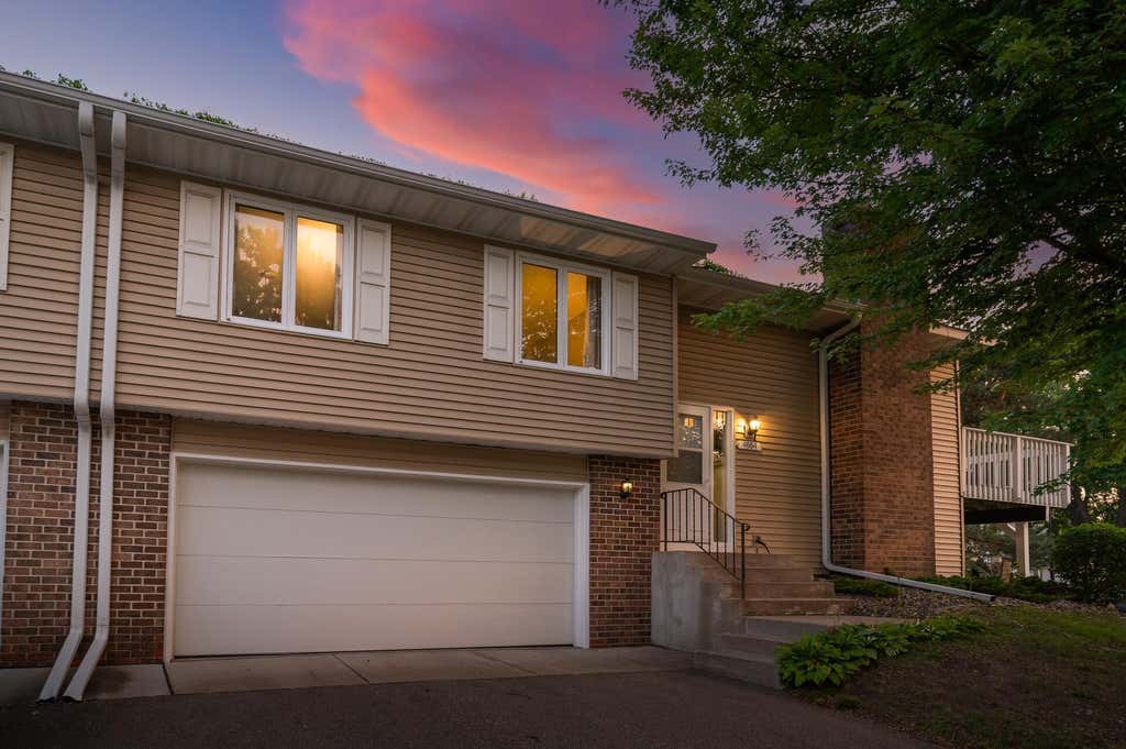 Photo of 4664 Ridge Cliff Drive, Eagan, MN 55122 (MLS # 7084033)