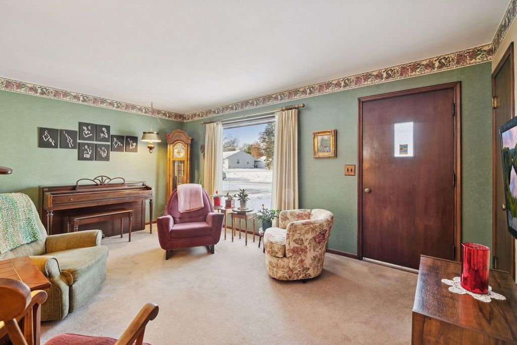 Photo of 5832 Rhode Island Avenue N, Crystal, MN 55428 (MLS # 7035982)