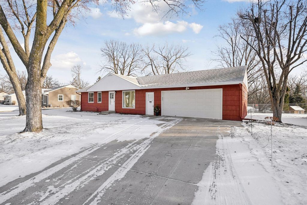 Photo of 5832 Rhode Island Avenue N, Crystal, MN 55428 (MLS # 7035982)