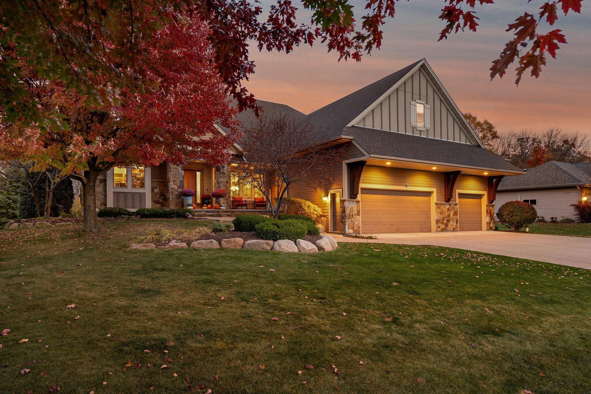 Owatonna, Minnesota 55060, United States, 4 Bedrooms Bedrooms, ,5 BathroomsBathrooms,Residential,Active,30674