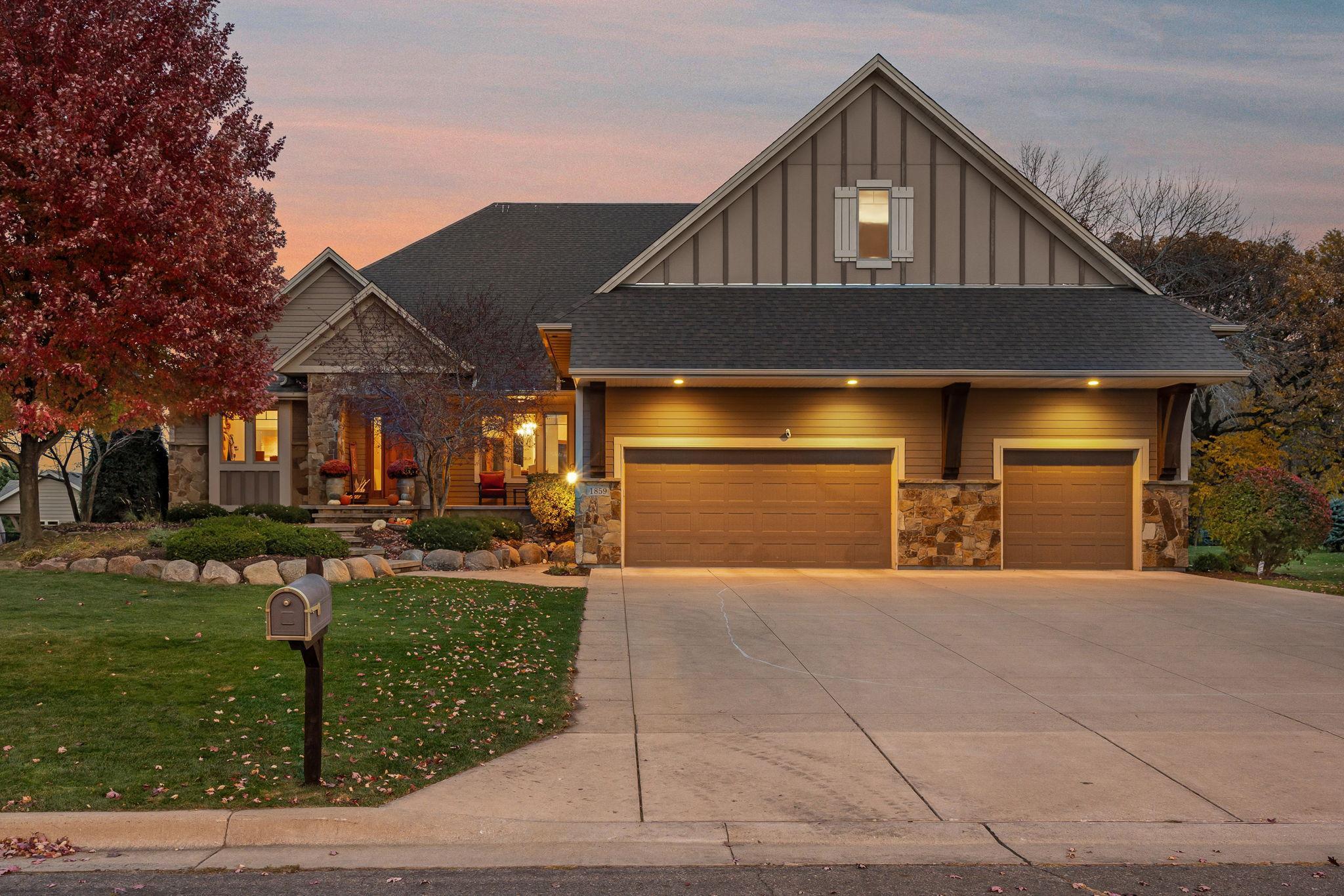 Owatonna, Minnesota 55060, United States, 4 Bedrooms Bedrooms, ,5 BathroomsBathrooms,Residential,Active,30674