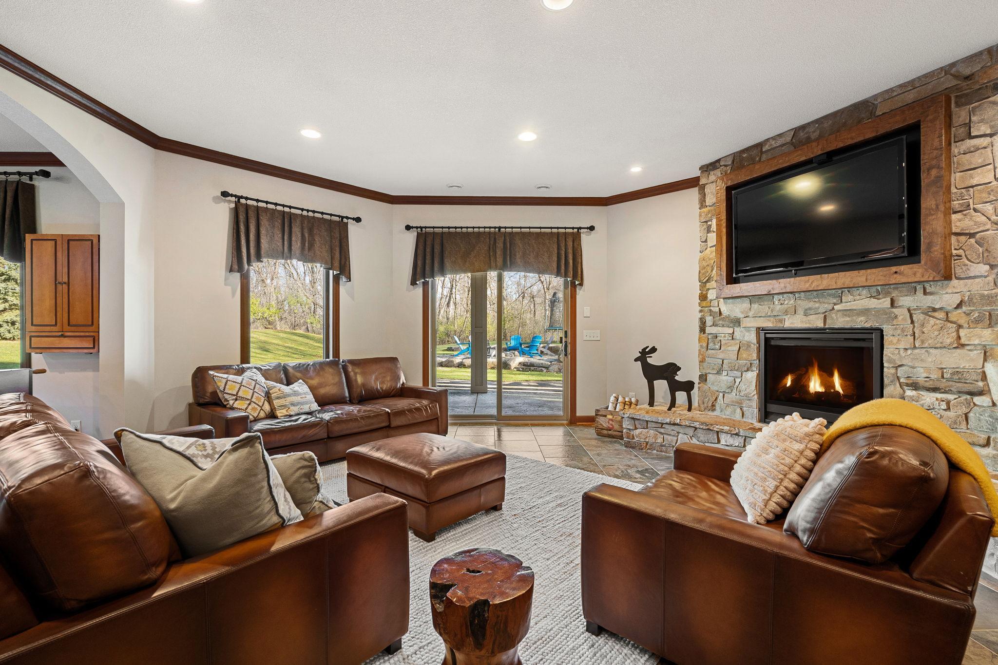 Owatonna, Minnesota 55060, United States, 4 Bedrooms Bedrooms, ,5 BathroomsBathrooms,Residential,Active,30674