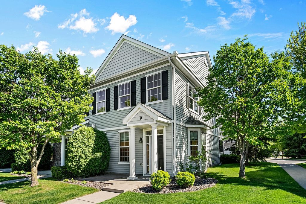 Photo of 1617 Legacy Parkway E #1, Maplewood, MN 55109 (MLS # 7079521)