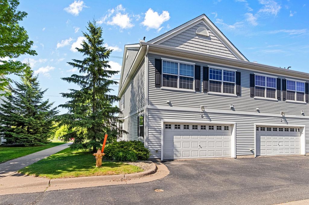Photo of 1617 Legacy Parkway E #1, Maplewood, MN 55109 (MLS # 7079521)