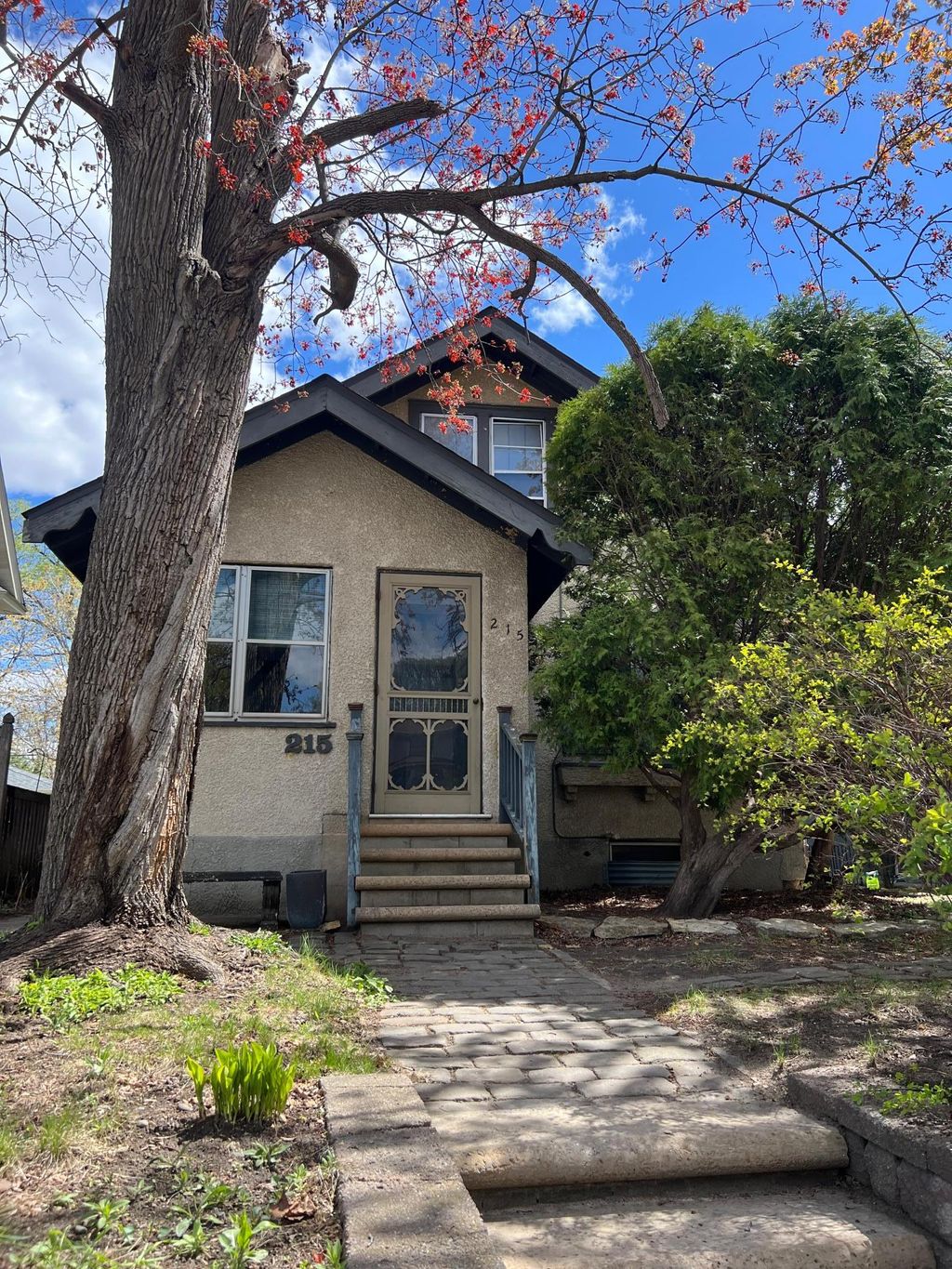 Photo of 215 Penn Avenue S, Minneapolis, MN 55405 (MLS # 7066253)