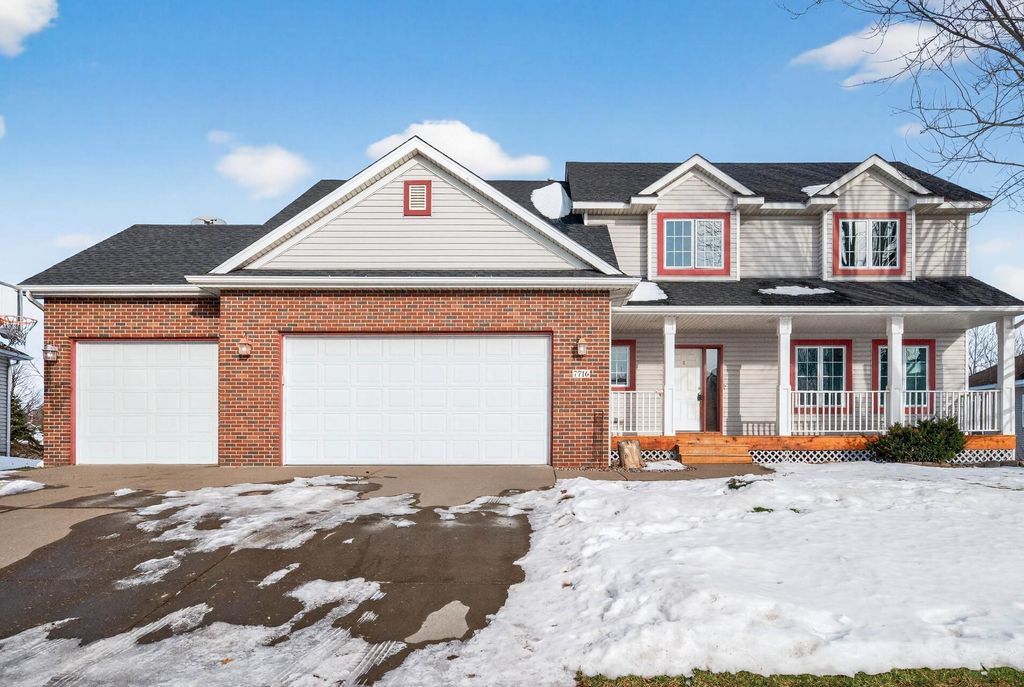 Photo of 7716 7th Street N, Oakdale, MN 55128 (MLS # 7001601)