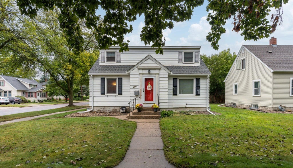 Photo of 1204 N 4th Street, Mankato, MN 56001 (MLS # 7147531)