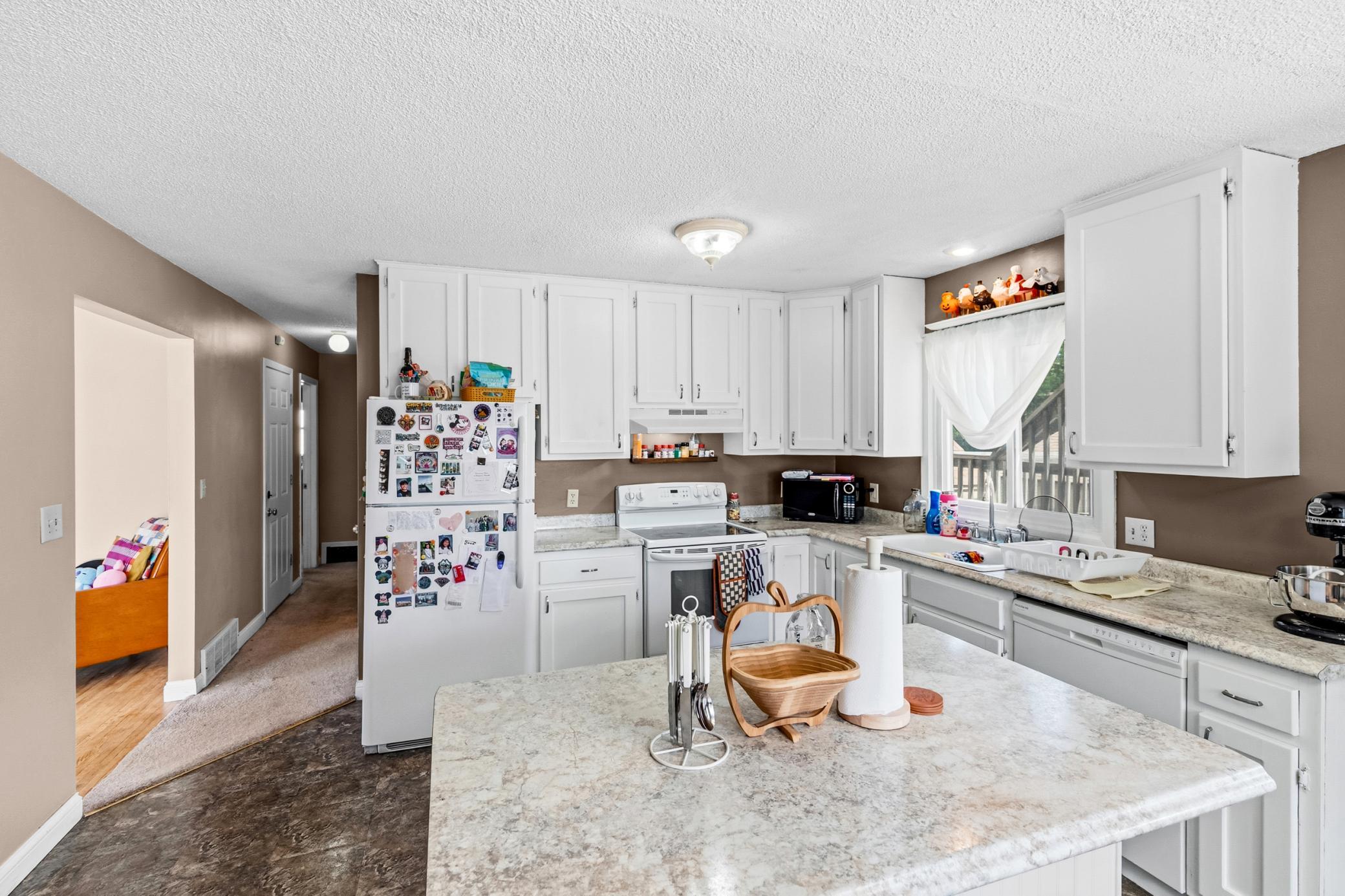 601 Labore Road