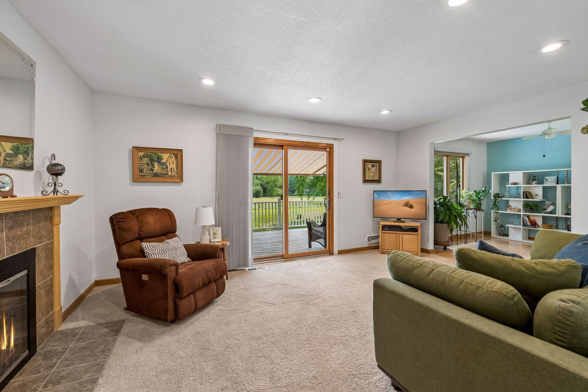 8317 W 103rd Street