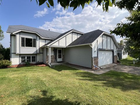Photo of 1433 Glenridge Drive, Prescott, WI 54021 (MLS # 6781562)