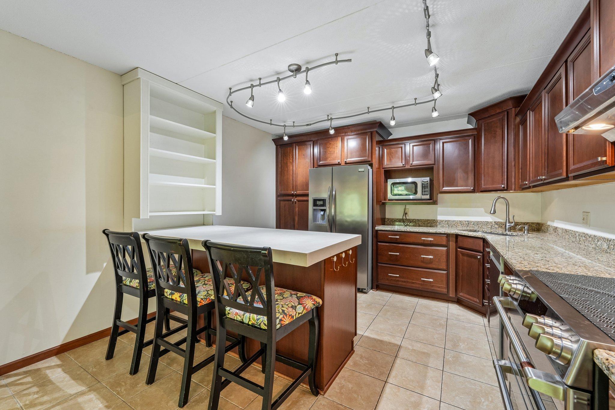 2445 Londin Lane E 202