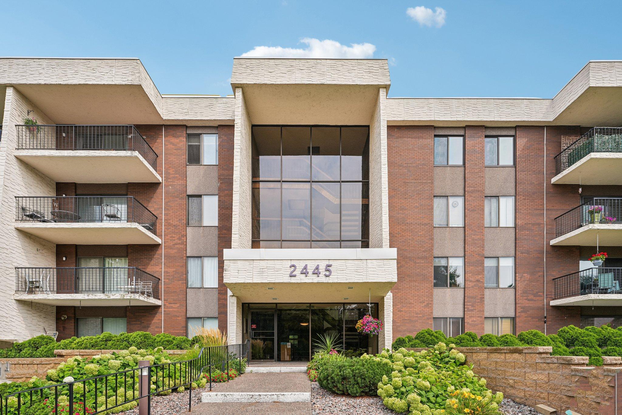 2445 Londin Lane E 202