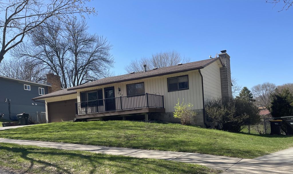 Photo of 727 31st Street NW, Rochester, MN 55901 (MLS # 7057971)