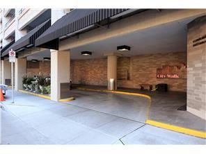 66 9th Street E 1210