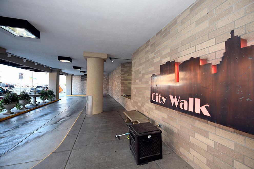 66 9th Street E 1210