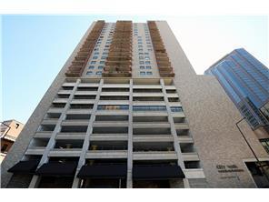 66 9th Street E 1210