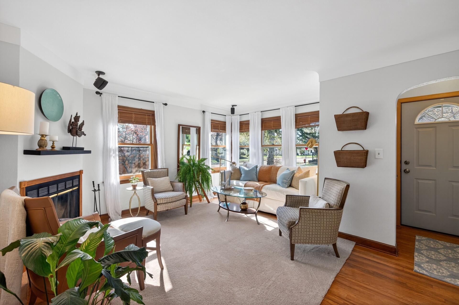 743 Nebraska Avenue W