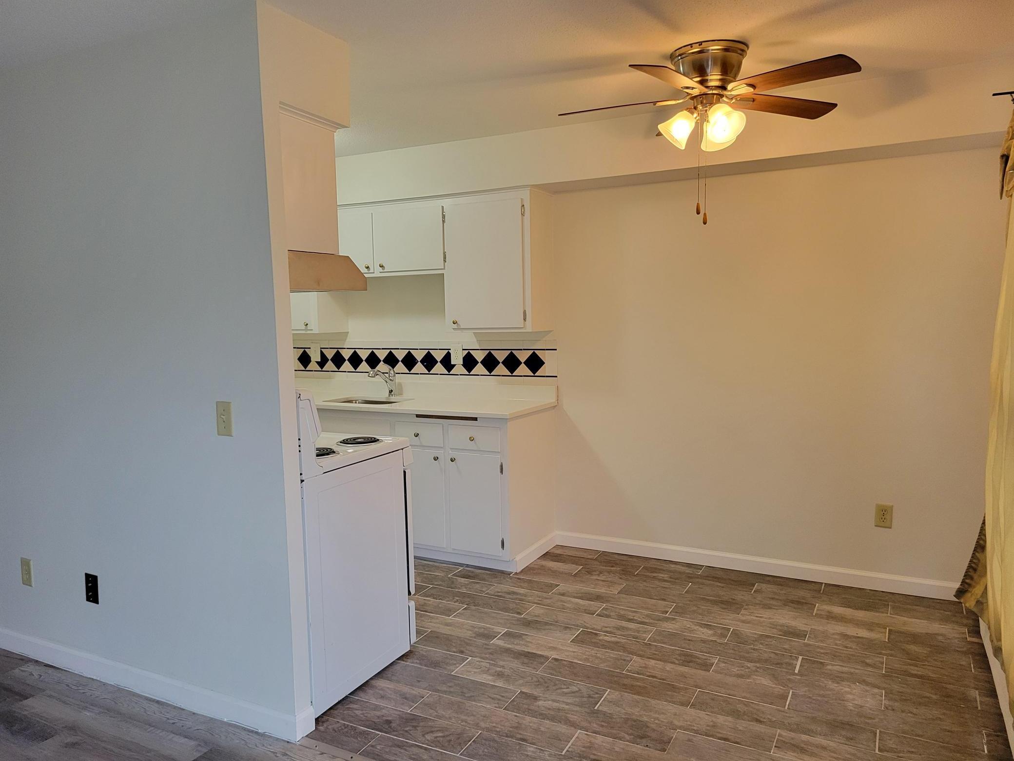 910 6th Street S 4