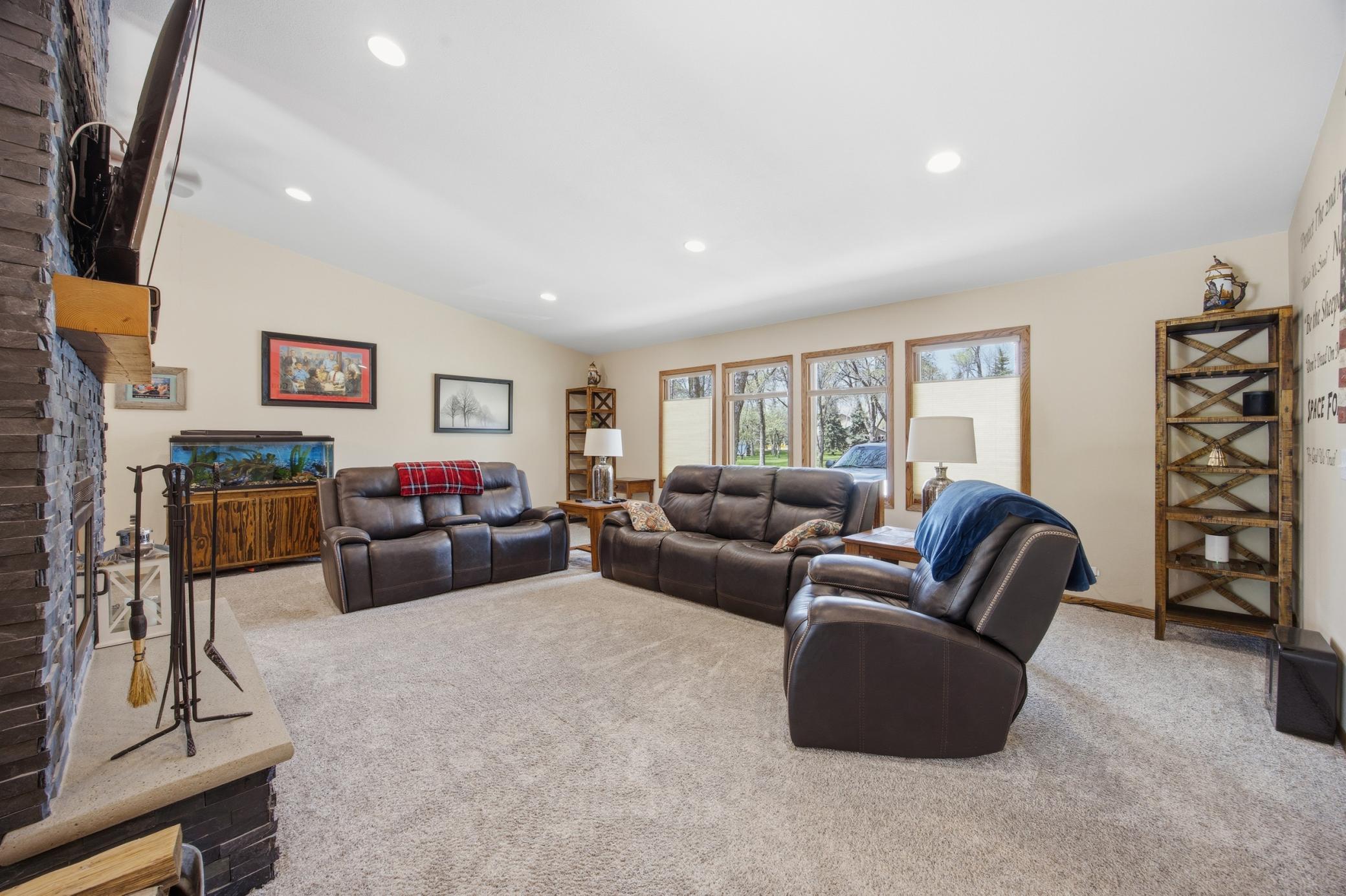 3826 Kensington Drive