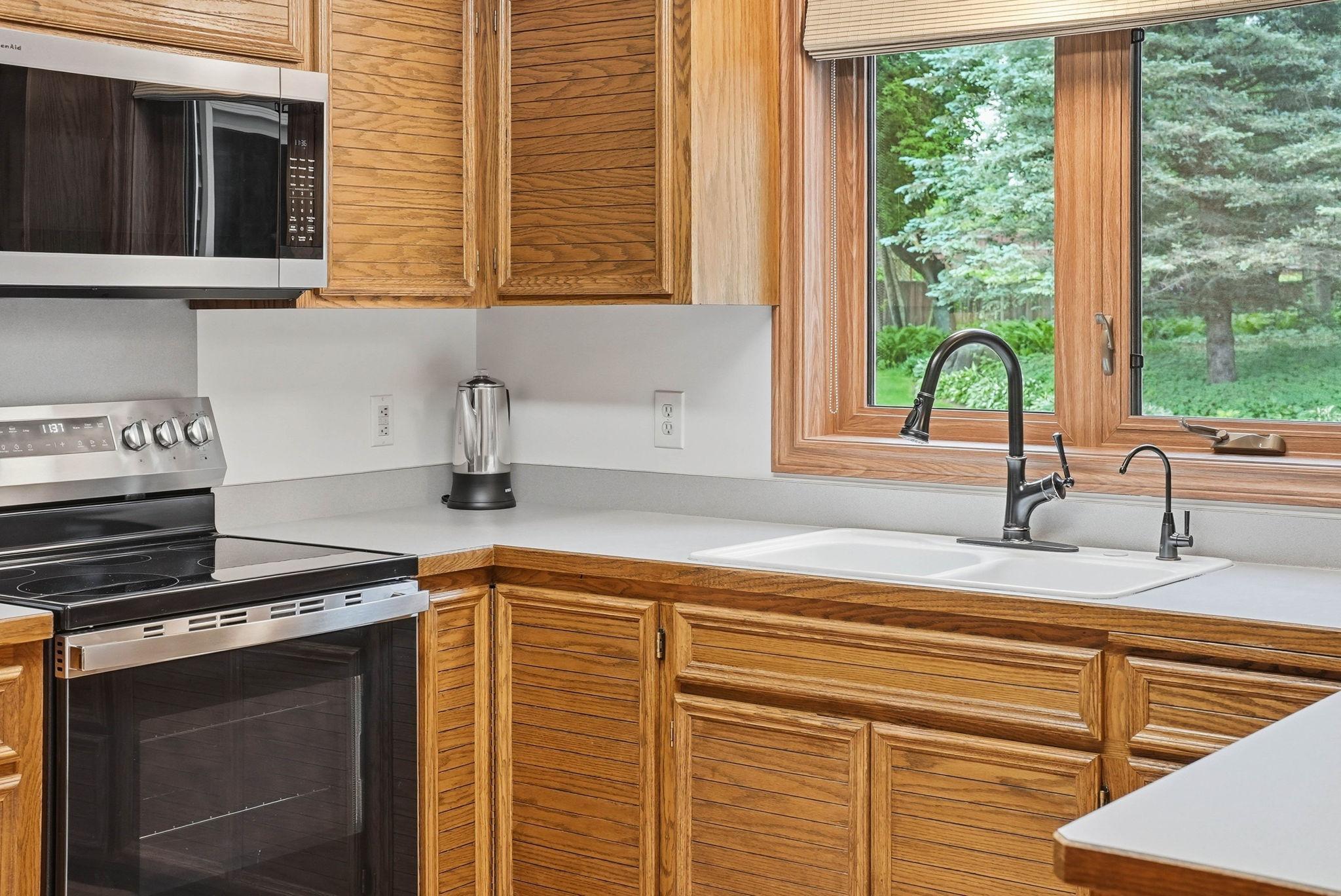 4085 Deerwood Trail