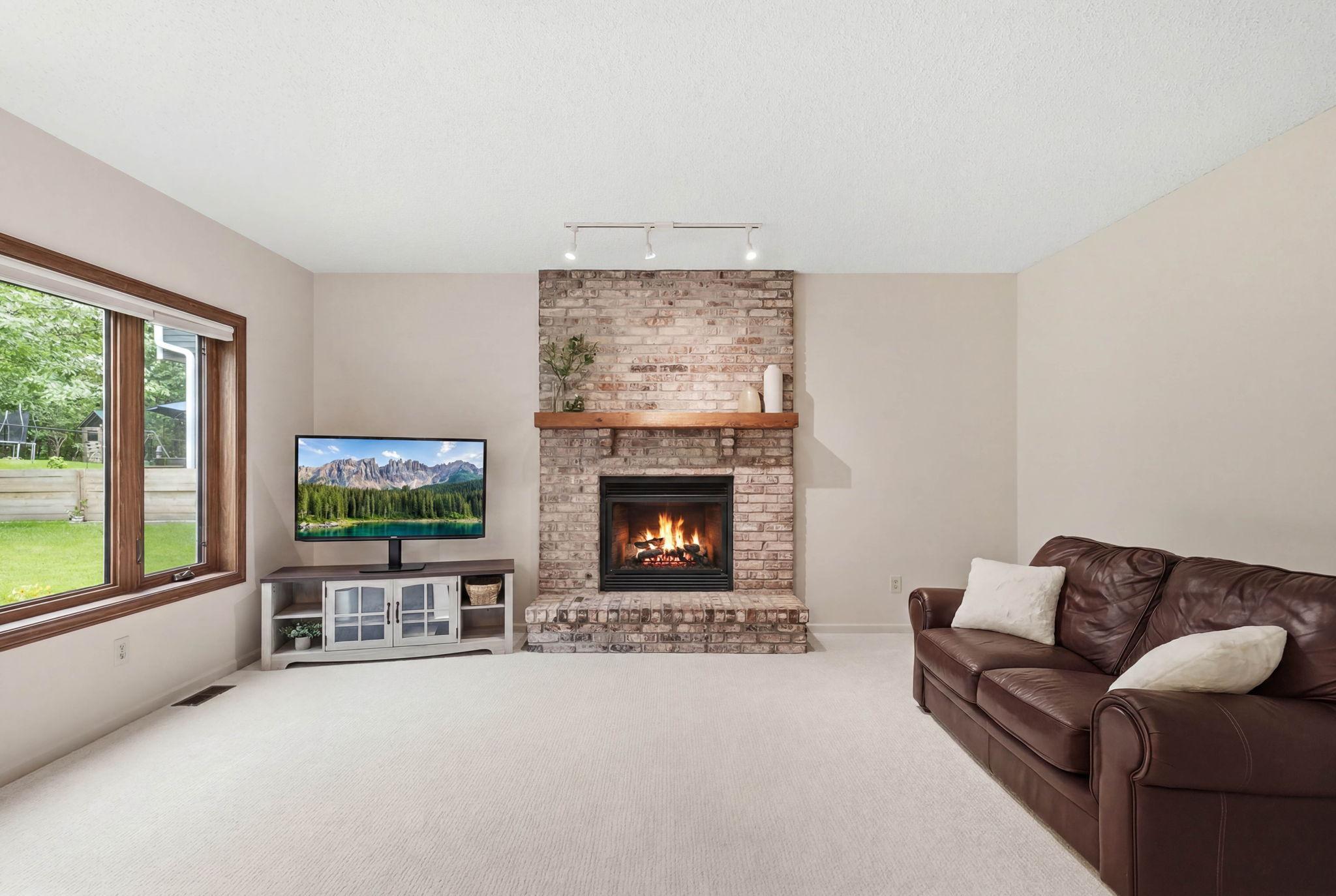 4085 Deerwood Trail