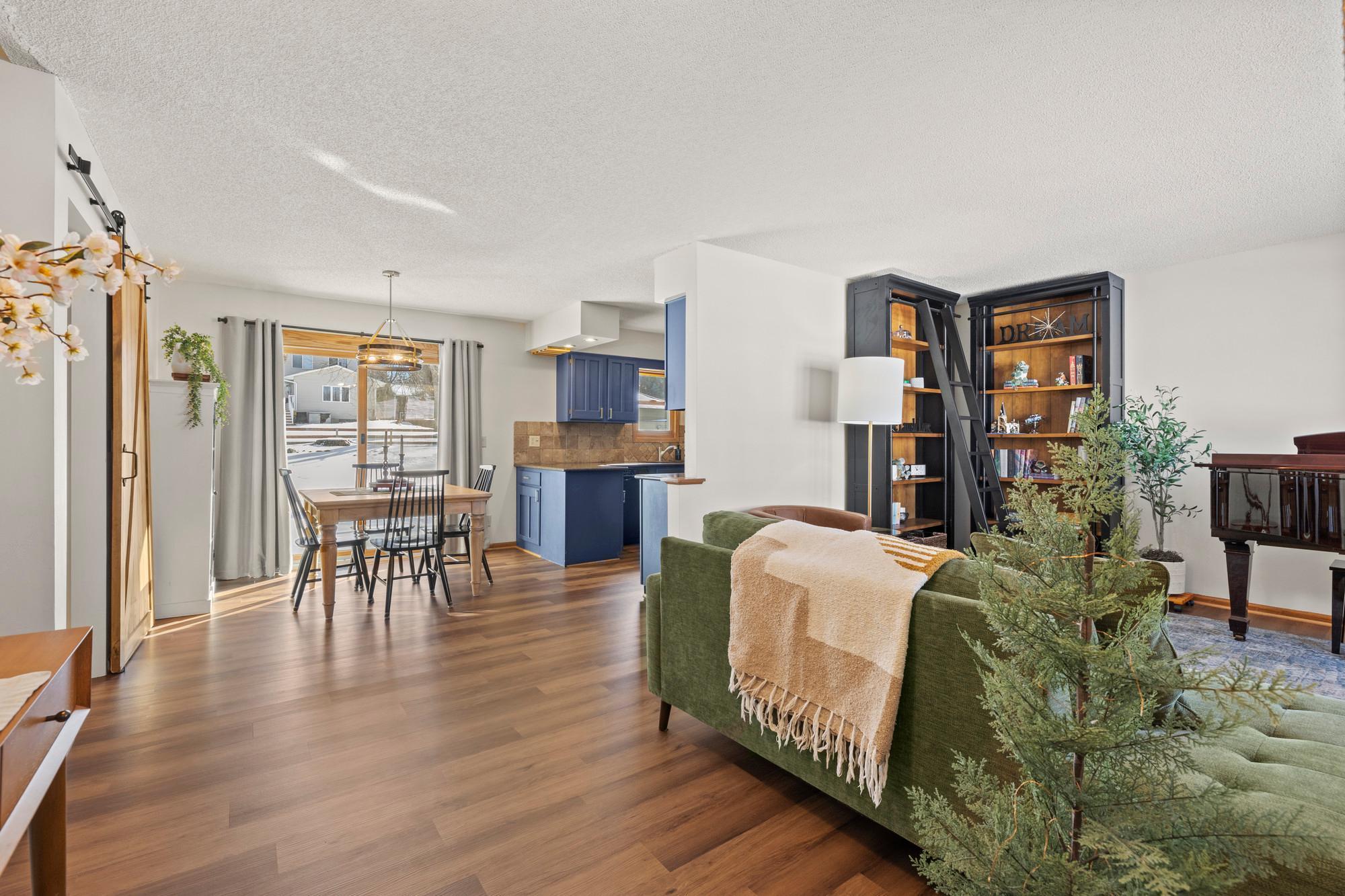 13713 James Avenue S