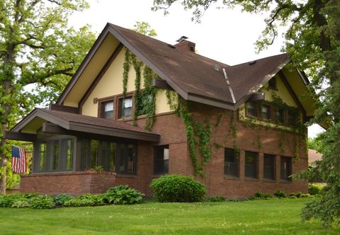 Photo of 446 Main Street S, Hutchinson, MN 55350 (MLS # 7019780)