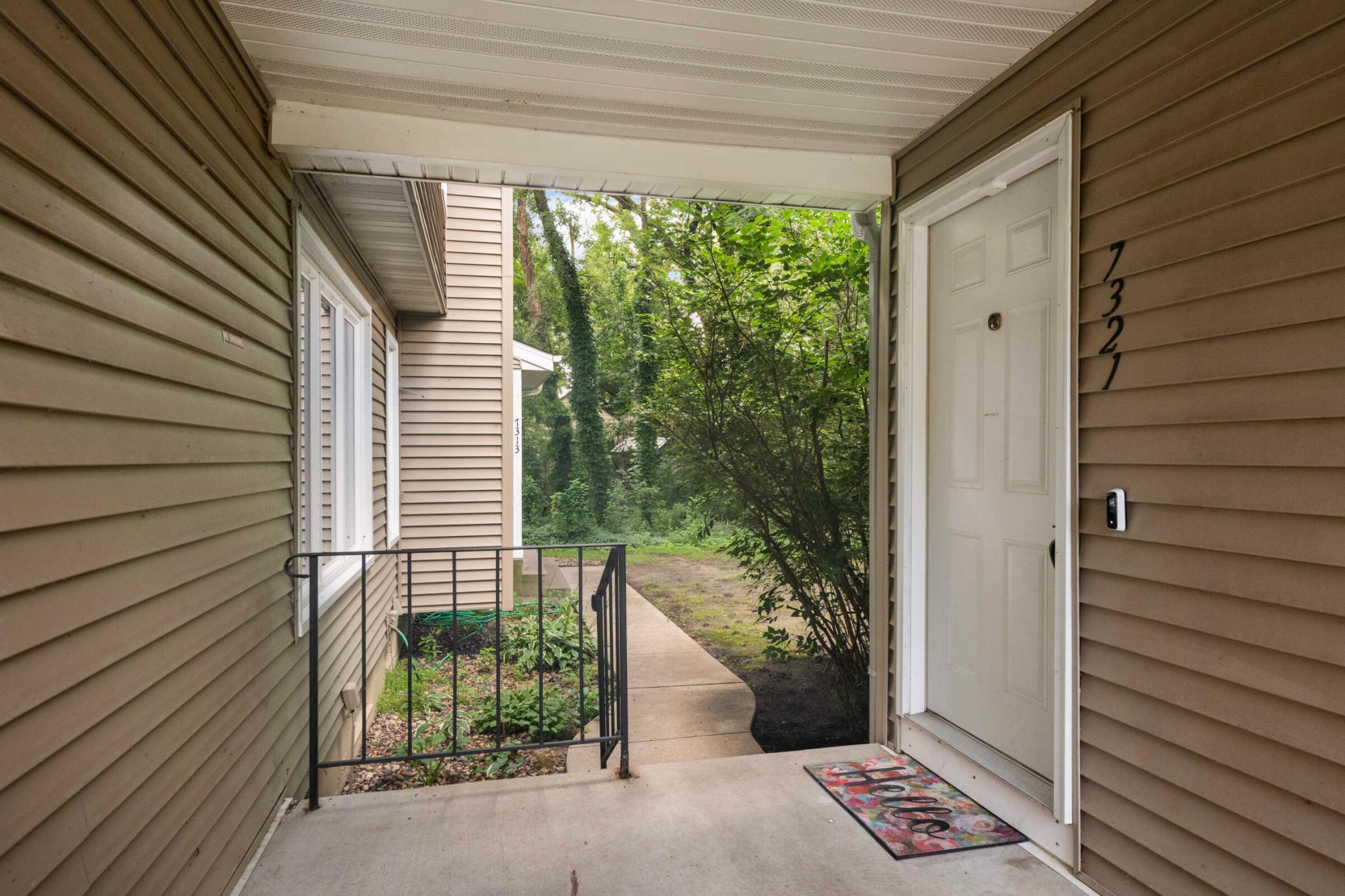 7321 Woodstock Curve