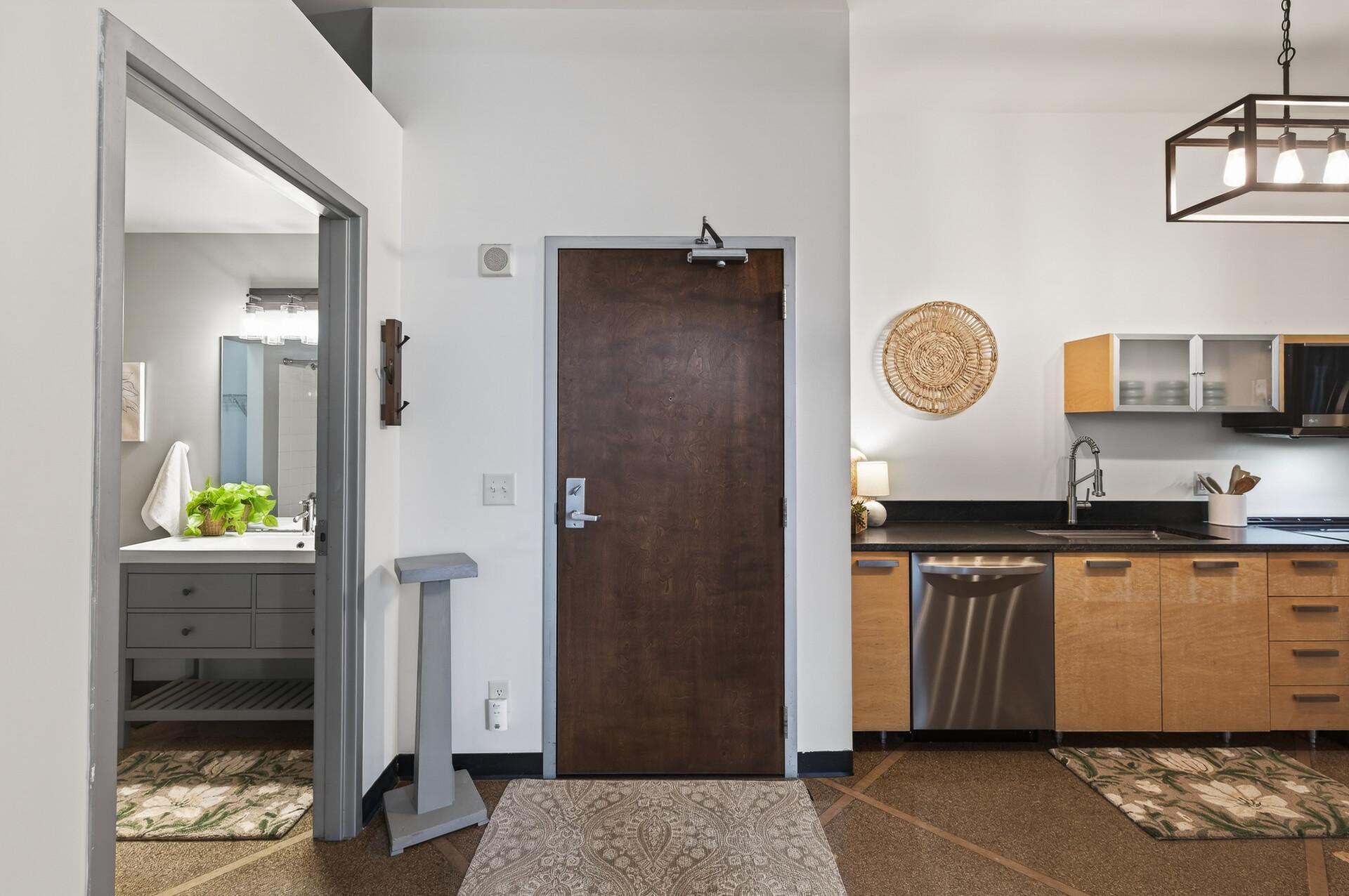 350 Saint Peter Street 504