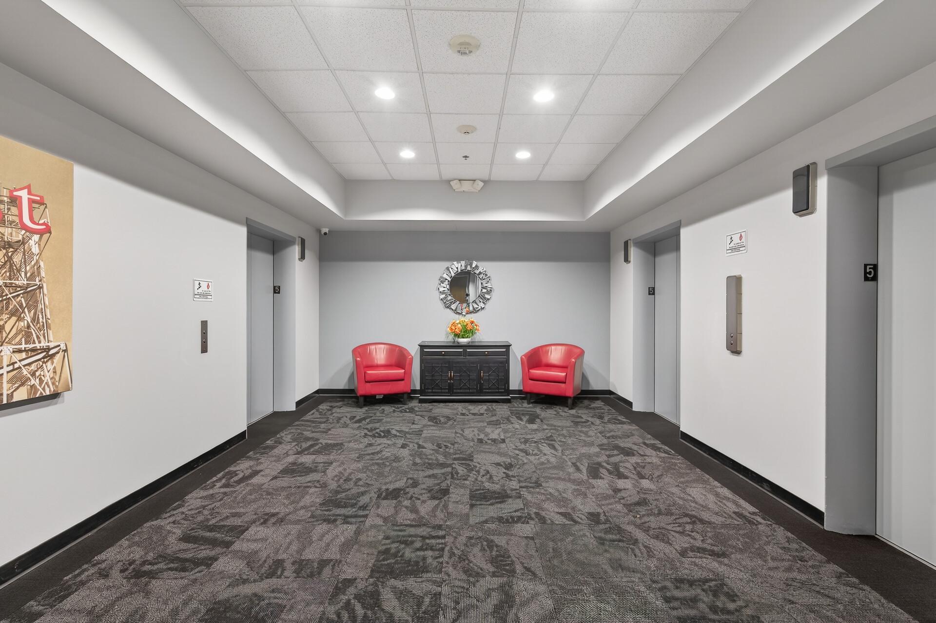 350 Saint Peter Street 504