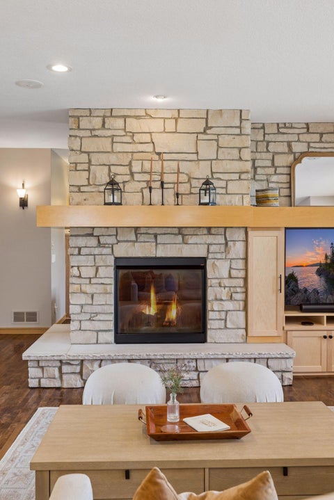 Tiny photo for 11265 Stonemill Farms Curve, Woodbury, MN 55129 (MLS # 7108712)