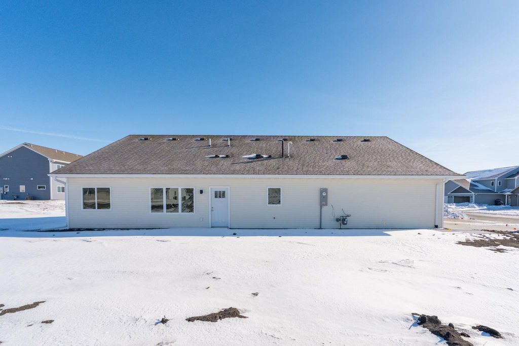 Photo of 3120 &amp; 3122 Noble Drive, Mankato, MN 56001 (MLS # 7018944)