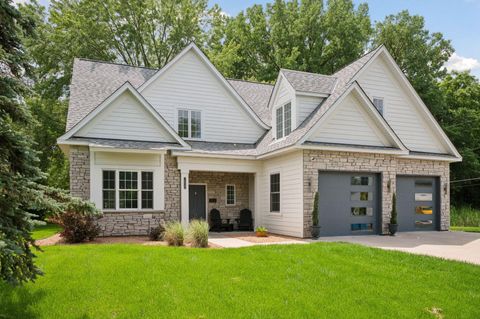 1032 Gardner Street E Wayzata MN 55391